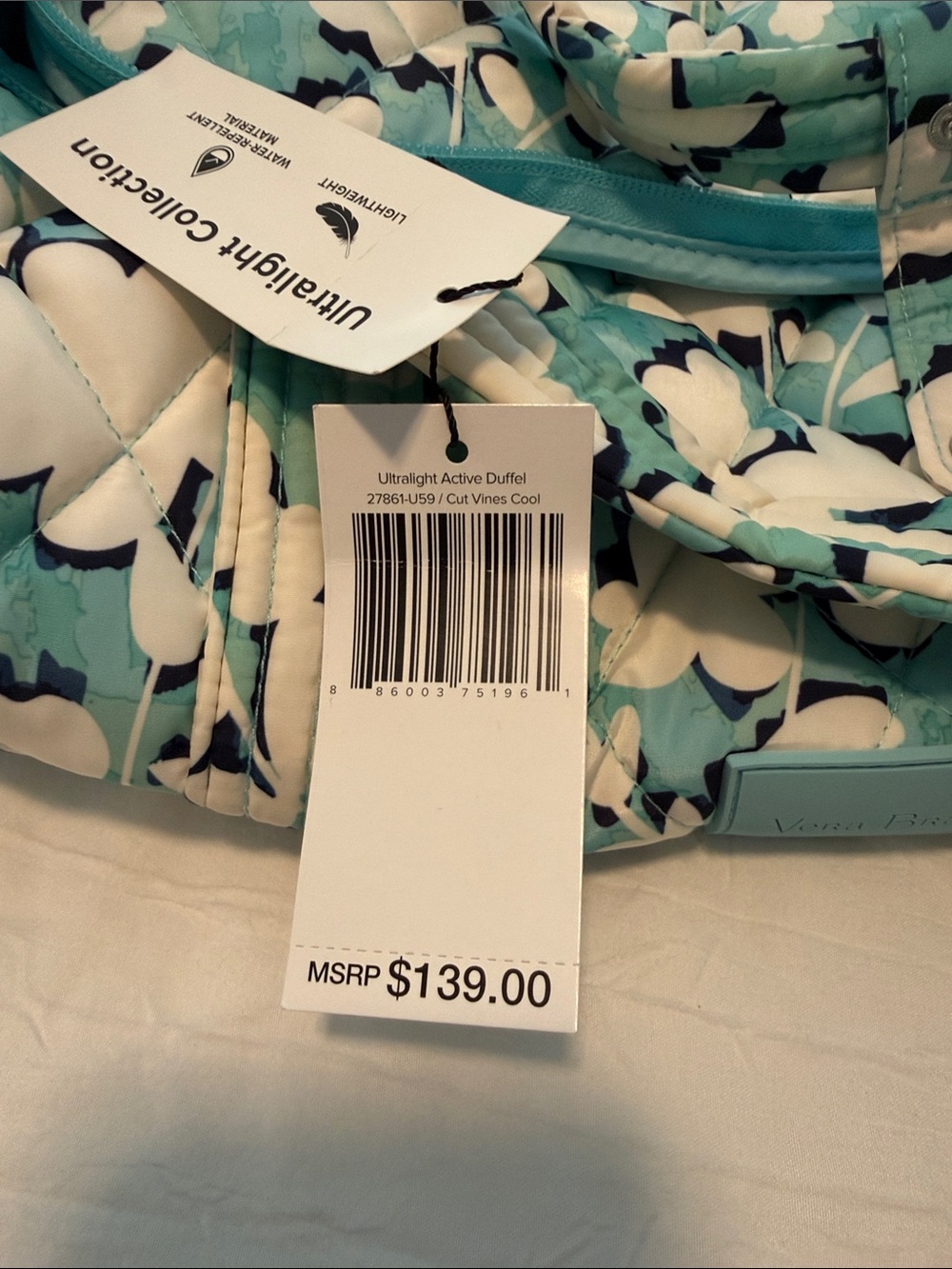 Vera Bradley ultralight, active duffel in cut vines cool - Picture 2 of 7